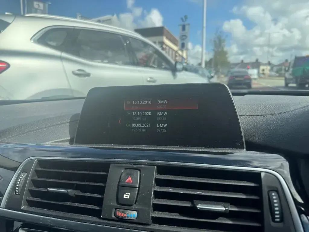 Used BMW 320 Sport Line 184 HP (135 kW) 2018 Black Estate