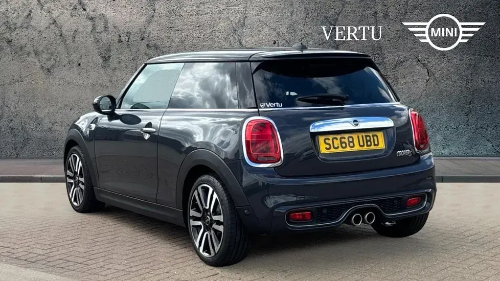 Usado Mini Cooper S Exclusive 192 CV (141 kW) 2019 Gris Utilitario