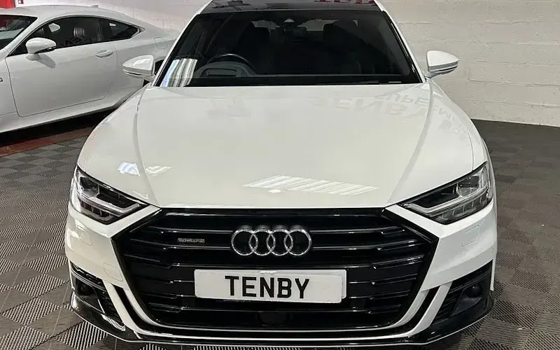 Used Audi A8 Black Edition 286 HP (210 kW) 2021 White Sedan