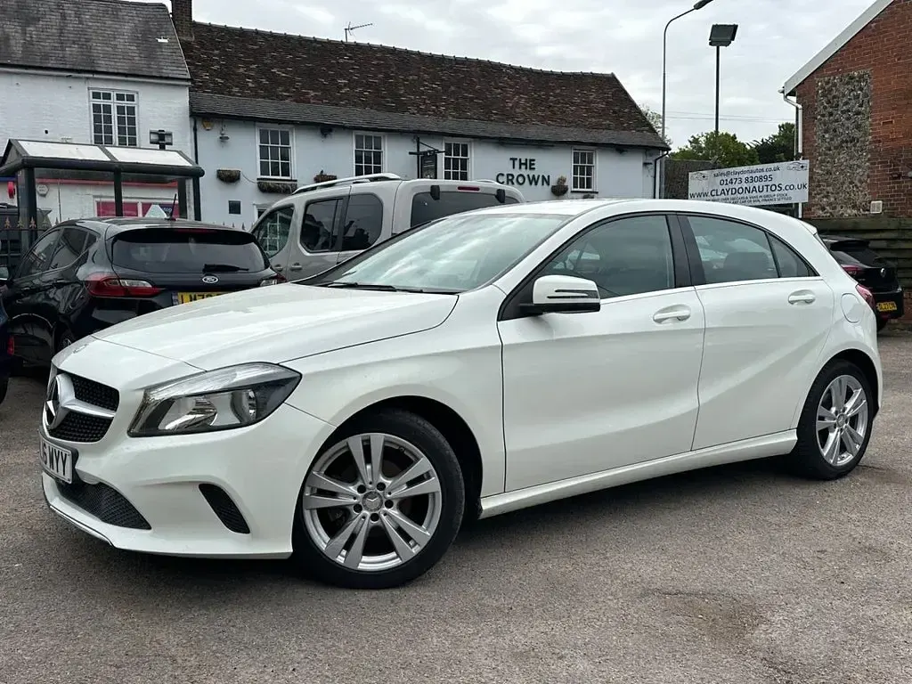 Used Mercedes A180 109 HP (80 kW) 2016 White Hatchback
