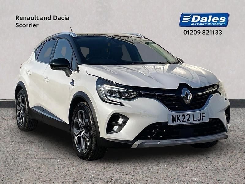 Used Renault Captur SE 143 HP (105 kW) 2022 White/black SUV