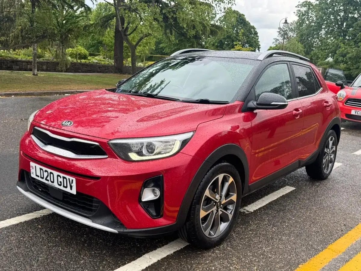 Used Kia Stonic 118 HP (86 kW) 2020 Red SUV