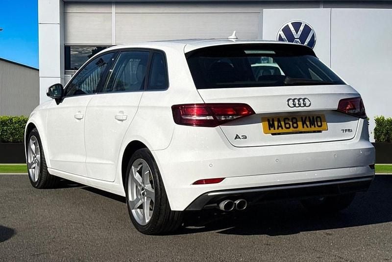 Used Audi A3 Sportback Sport 150 HP (110 kW) 2018 White Hatchback