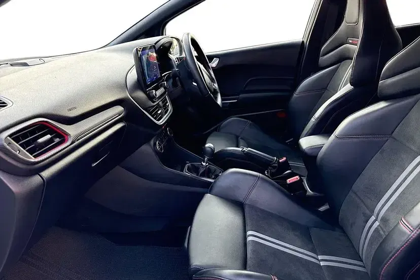 Used Ford Fiesta ST 200 HP (147 kW) 2022 White Hatchback