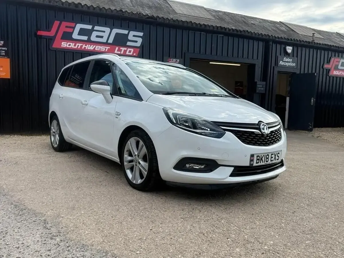 Used Vauxhall Zafira Tourer SRi 2018 White MPV