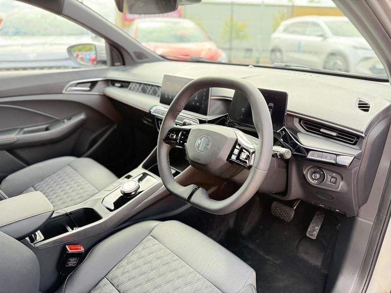 New MG MG3 Trophy 194 HP (142 kW) 2025 Silver Hatchback