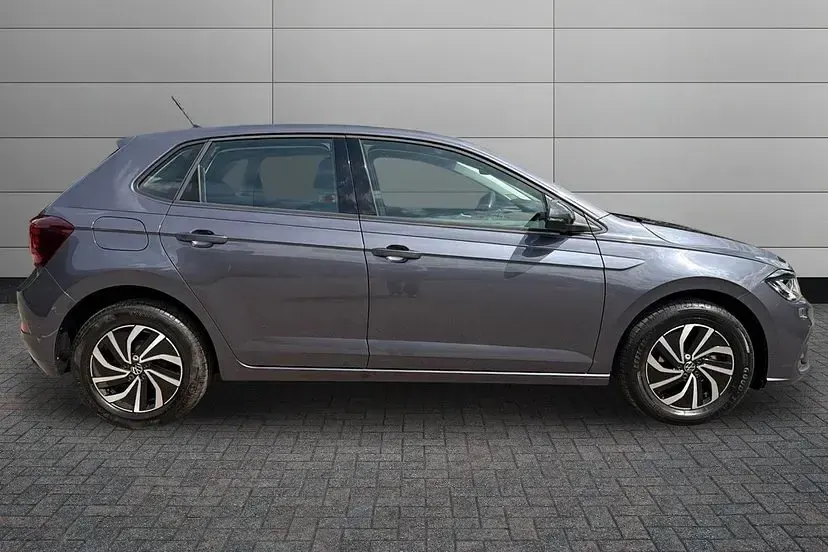 Used VW Polo Life 95 HP (69 kW) 2023 Smokey grey Hatchback