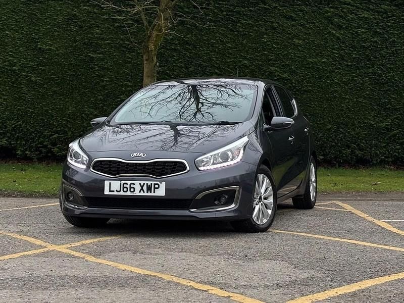 Used Kia Ceed 2016 Silver Hatchback