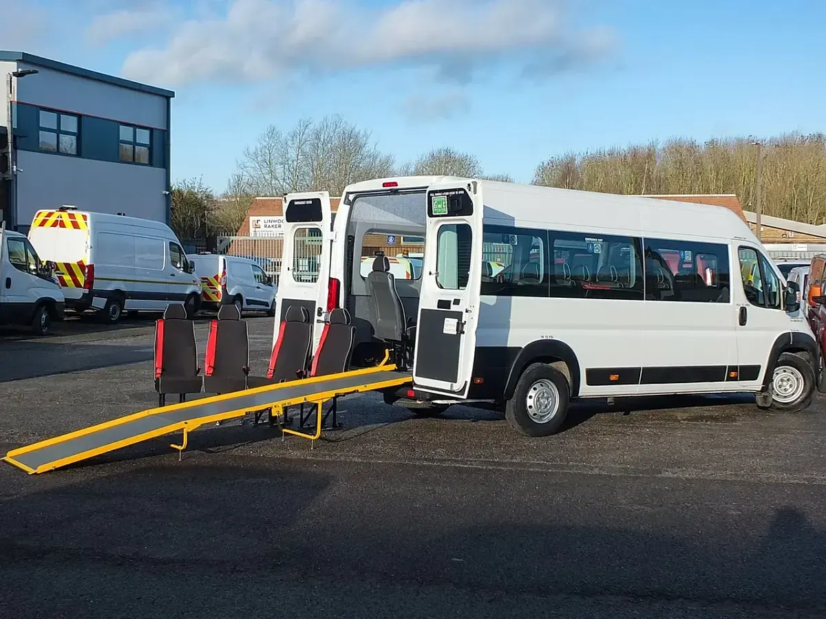Used Peugeot Boxer 130 HP (95 kW) 2019 White Van