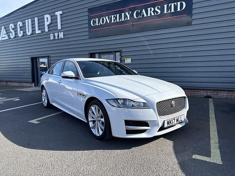 Used Jaguar XF R-Sport 180 HP (132 kW) 2017 White Sedan