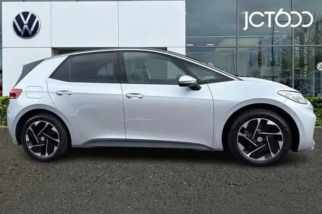Used VW ID.3 Pure 125 kW (170 HP) 2026 Silver Hatchback