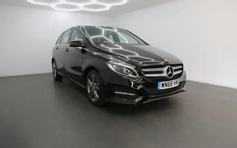 Used Mercedes B180 Exclusive 122 HP (89 kW) 2018 MPV