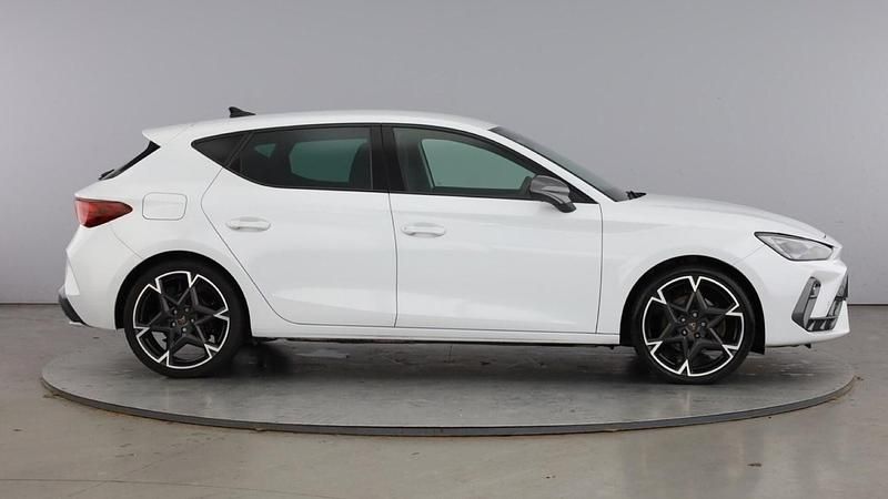 Used Cupra Leon 2024 Glacial white Hatchback