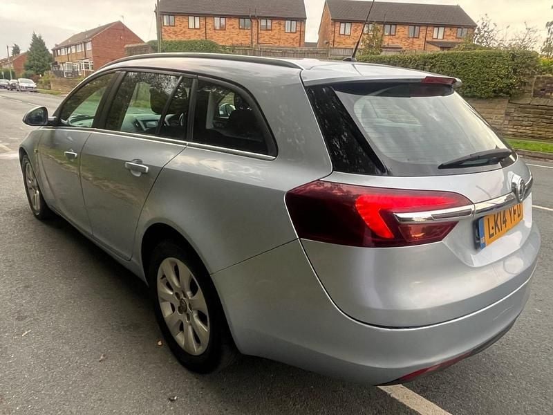 Second-hand Vauxhall Insignia Design Edition 2014 Argintiu Break