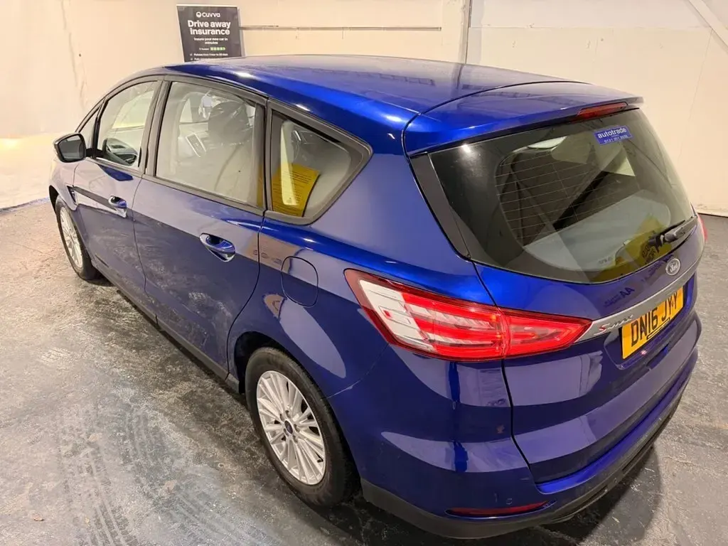 Begagnad Ford S-MAX Zetec 150 HK (110 kW) 2016 Blå Minibuss