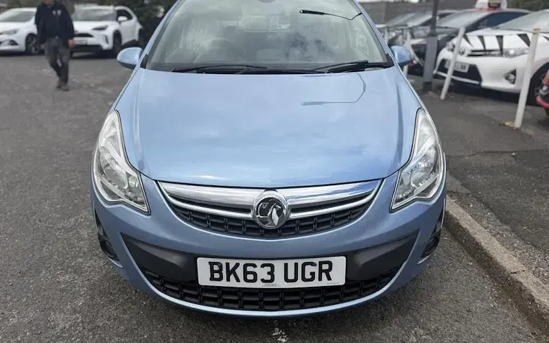 Used Vauxhall Corsa 101 HP (74 kW) 2013 Blue Hatchback