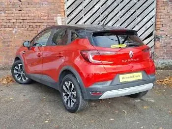 Second-hand Renault Captur LIMITED 91 CP (66 kW) 2022 Roșu SUV