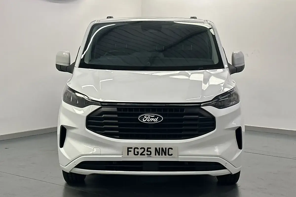 Used Ford Transit Custom Limited 136 HP (100 kW) 2025 White Van