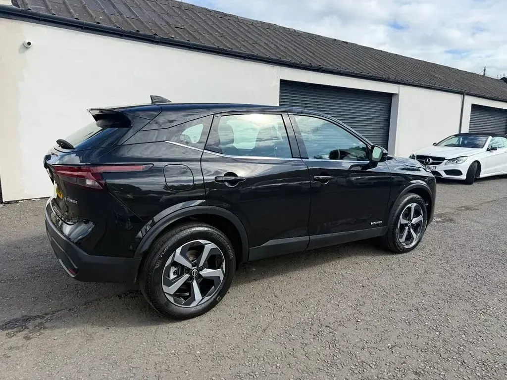 Used Nissan Qashqai Acenta Premium 190 HP (139 kW) 2023 Black SUV