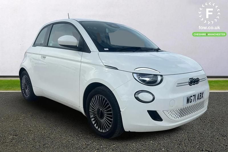 White Used 2021 Fiat 500e Icon Hatchback | £11,899 (Fair price) - Image 1/3