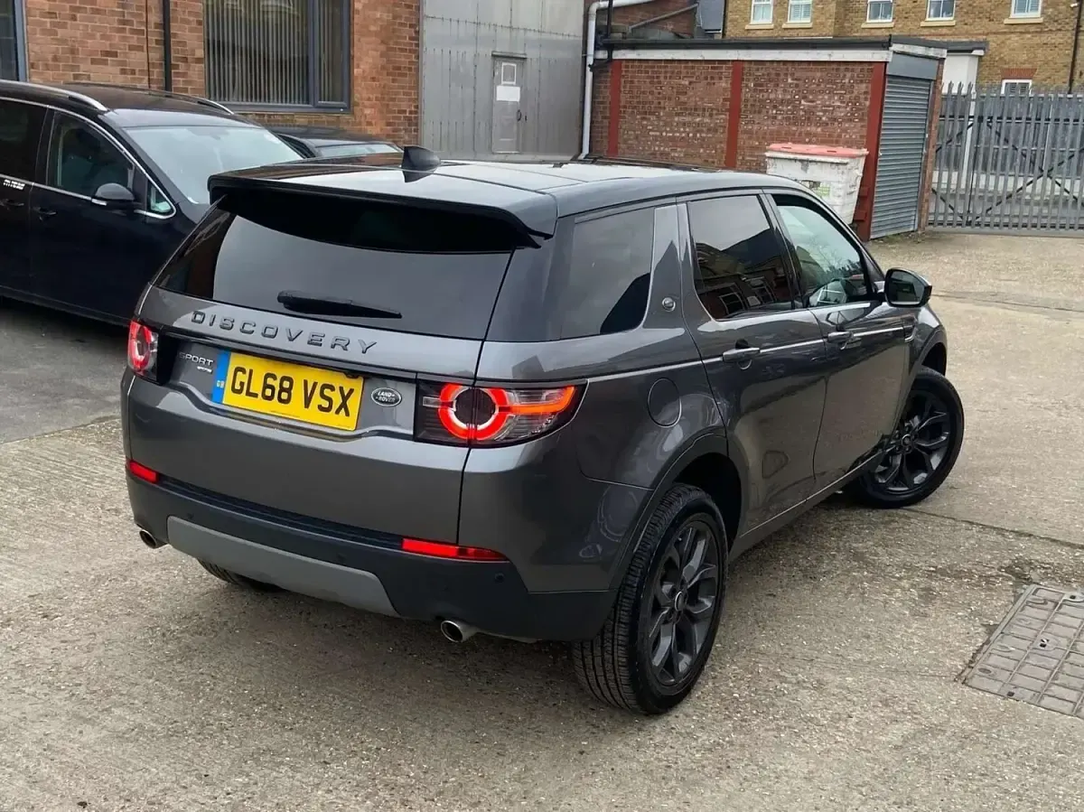 Used Land Rover Discovery Sport Landmark 180 HP (132 kW) 2018 Grey SUV