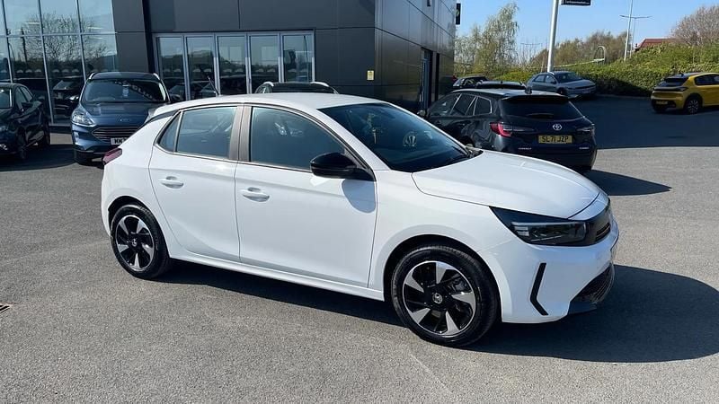 White New 2025 Vauxhall Corsa-e Design Edition Hatchback | £15,498 (Good price) - Image 1/3