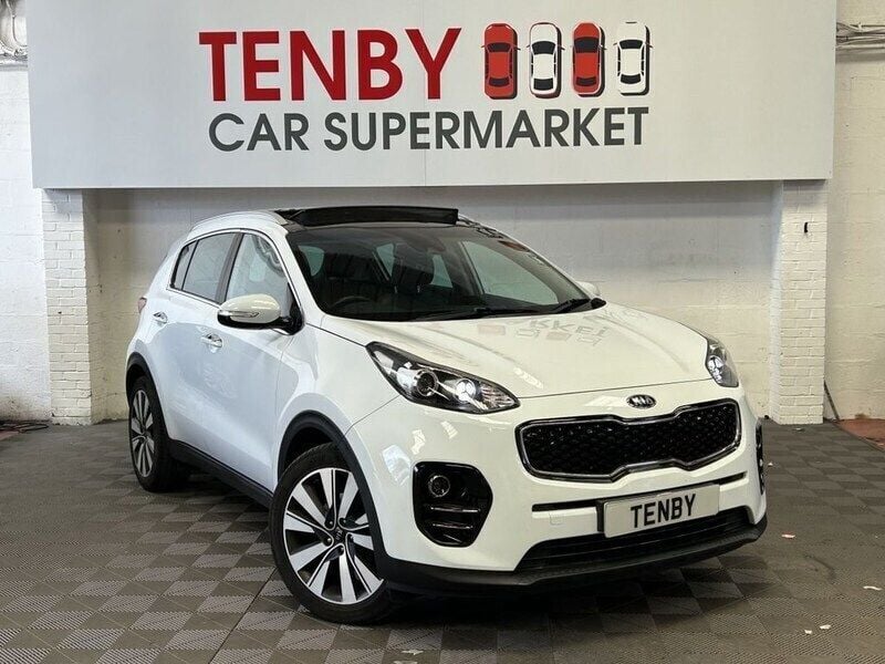 White Used 2018 Kia Sportage 3 SUV | £11,795 (Good price) - Image 1/4