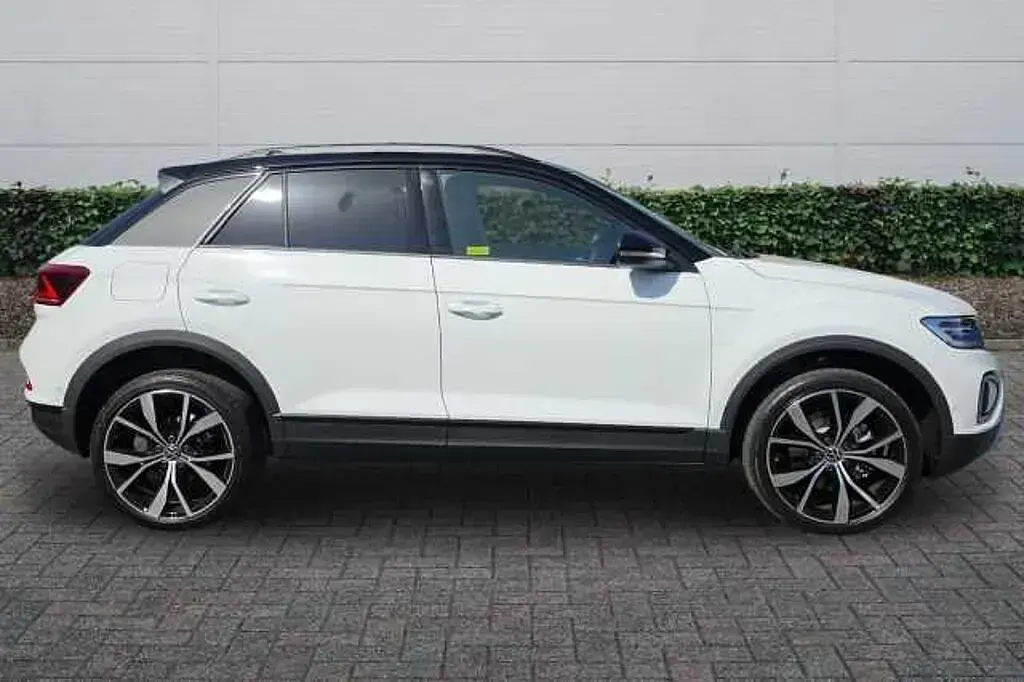 New VW T-Roc Design 150 HP (110 kW) 2026 Pure white SUV