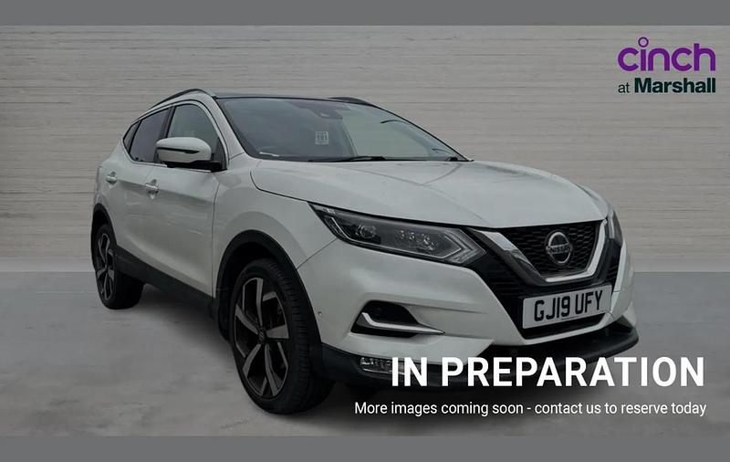 Used Nissan Qashqai Tekna 115 HP (84 kW) 2019 White SUV