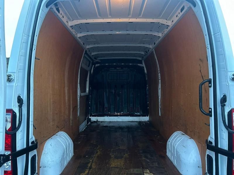 Used Renault Master Business 2021 White MPV