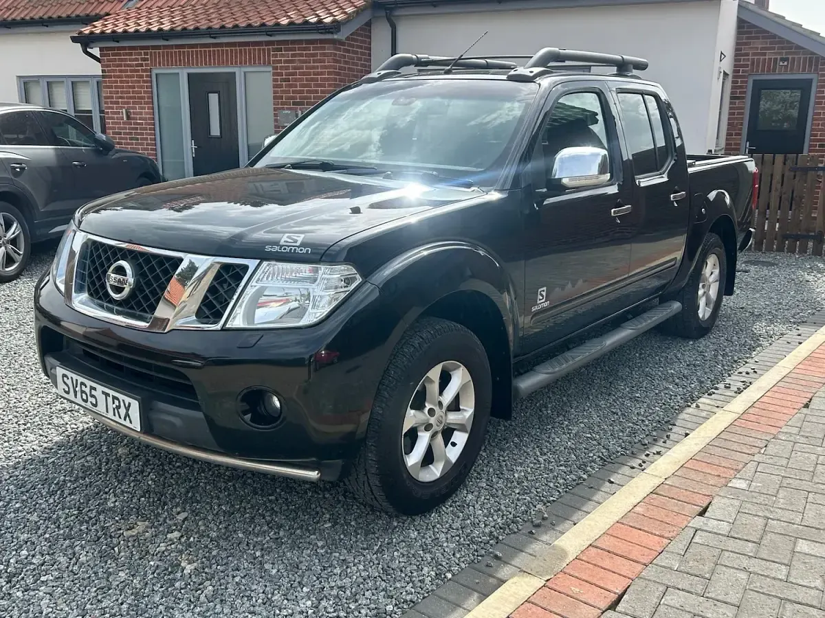 Used Nissan Navara 2015 Black Pickup