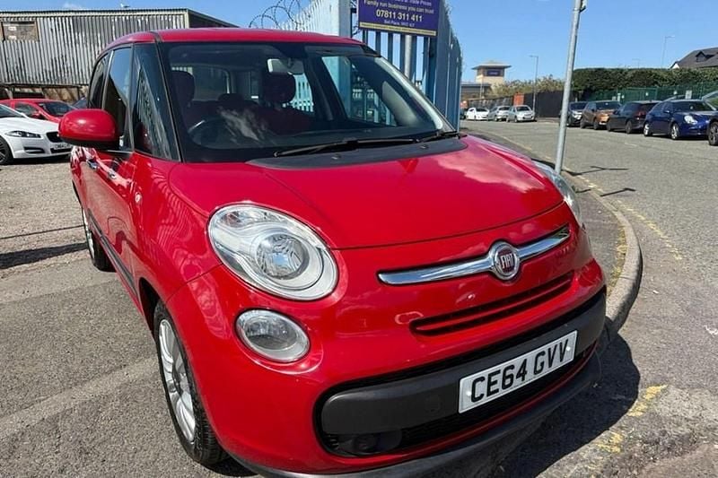 Red Used 2014 Fiat 500L Pop Star MPV | £4,220 (Good price) - Image 1/1