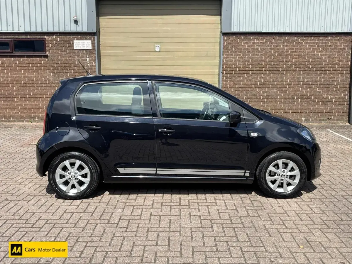 Used Skoda Citigo SE L 75 HP (55 kW) 2015 Black Hatchback