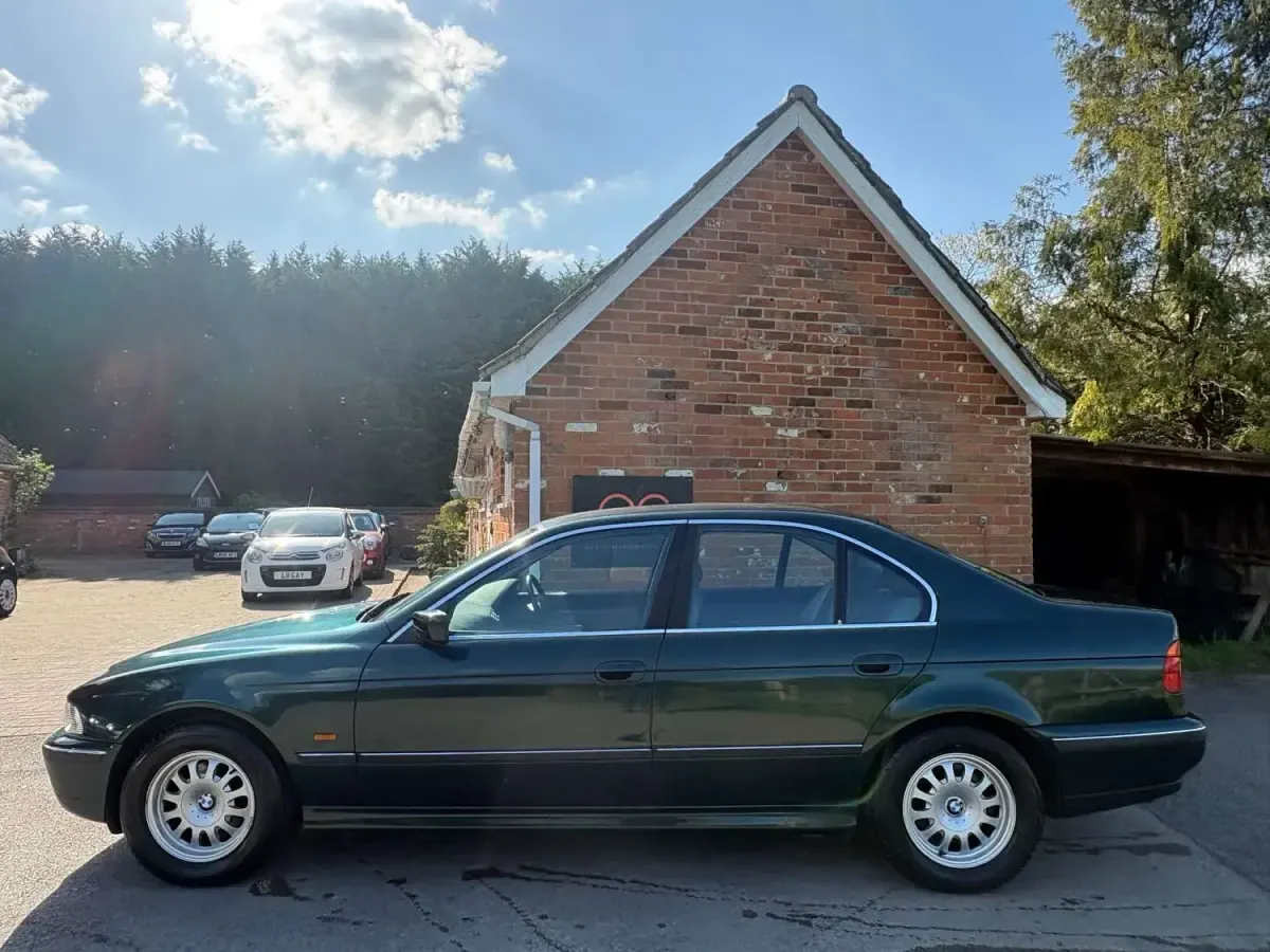 Usado BMW 528 1996 Verde Berlina