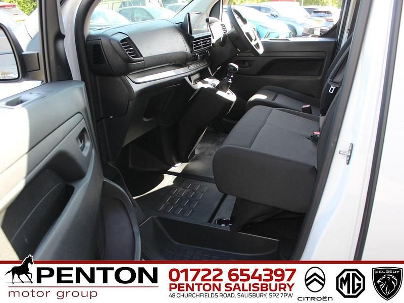 Used Peugeot Expert S 120 HP (88 kW) 2025 White Van
