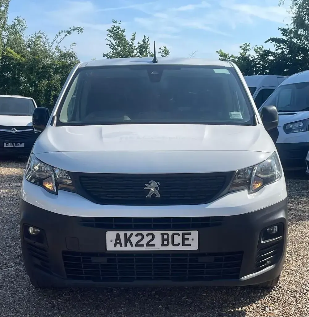 Used Peugeot Partner Premium 2022 White MPV