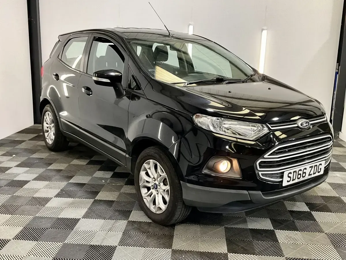 Used Ford Ecosport Zetec 95 HP (69 kW) 2016 Black SUV