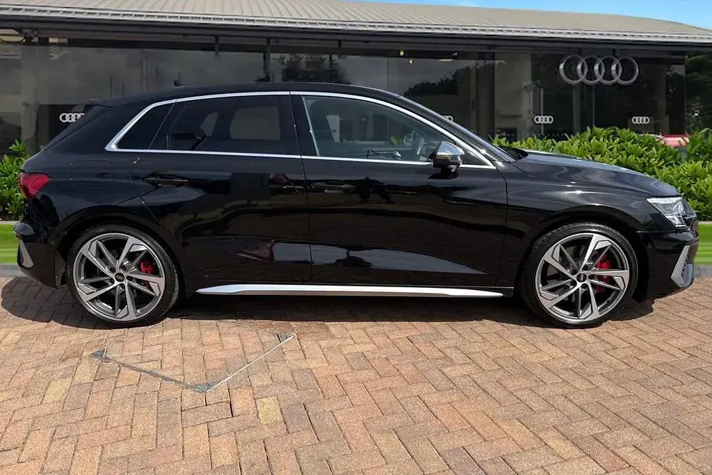 Used Audi S3 Sportback Comfort 310 HP (228 kW) 2023 Black Hatchback