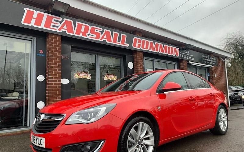 Used Vauxhall Insignia SRi 140 HP (102 kW) 2016 Red Hatchback