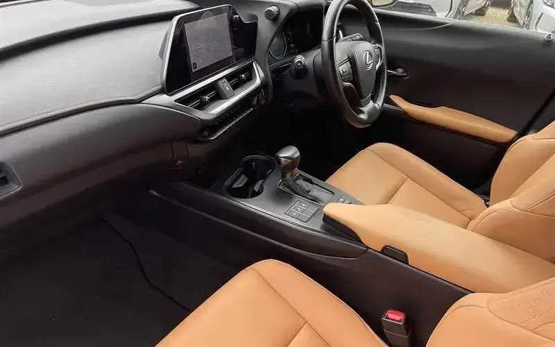 Used Lexus UX Sport Design Packet 184 HP (135 kW) 2023 Silver SUV