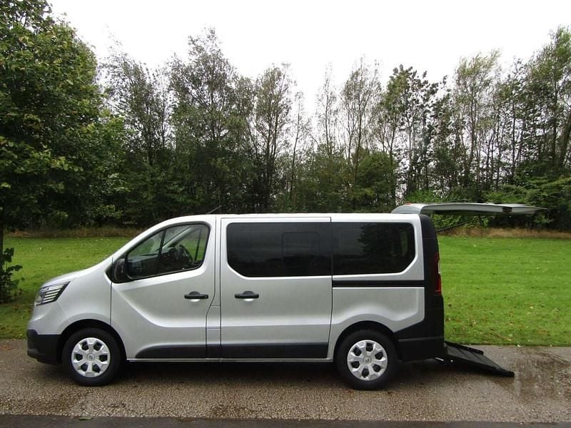 Grey Used 2023 Renault Trafic Business MPV | £18,995 (A bit pricey) - Image 1/4