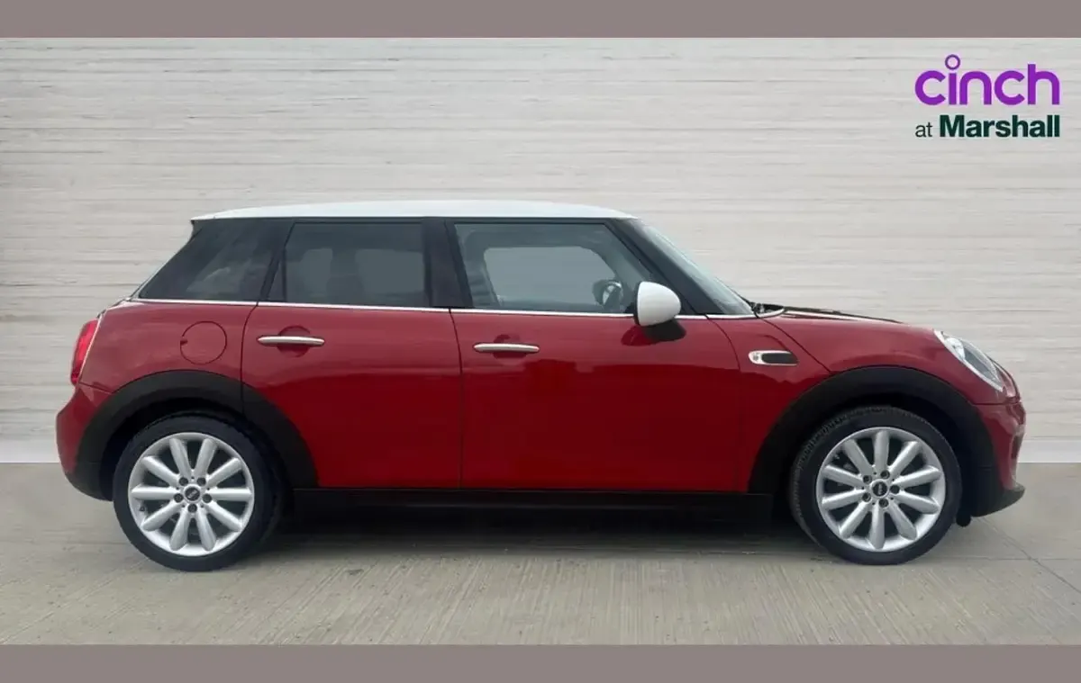 Used Mini Cooper 134 HP (98 kW) 2016 Red Hatchback