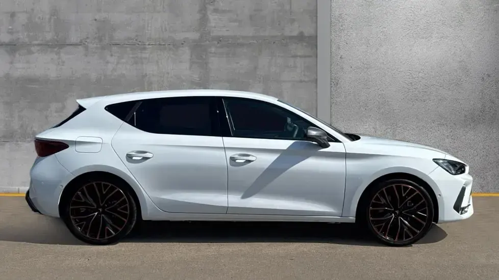 New Cupra Leon 204 HP (150 kW) 2025 White