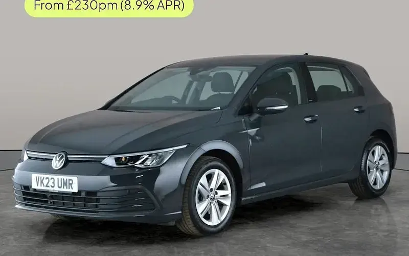 Used VW Golf VIII Life 110 HP (80 kW) 2023 Hatchback