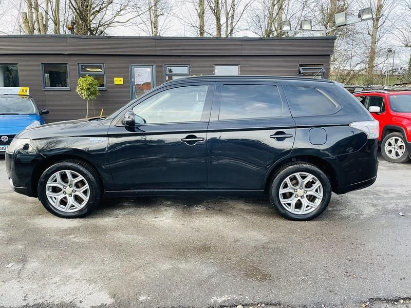 Used Mitsubishi Outlander P-HEV 2015 Black Estate