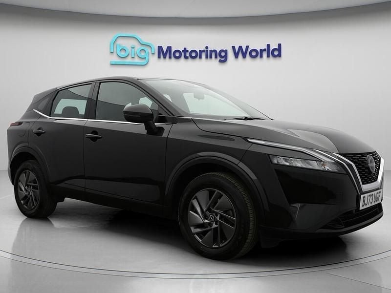 Black Used 2023 Nissan Qashqai Acenta Premium SUV | £16,700 (Good price) - Image 1/4
