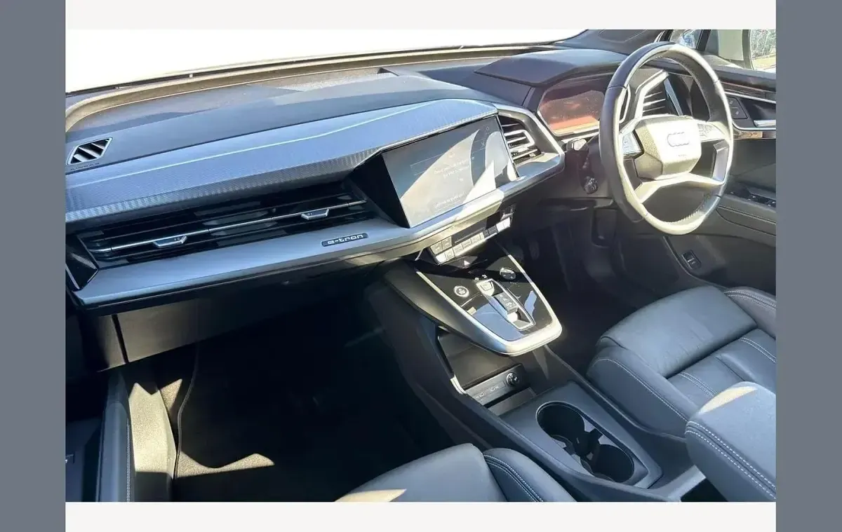 Used Audi Q4 e-tron Sport 210 kW (286 HP) 2024 Pebble grey SUV
