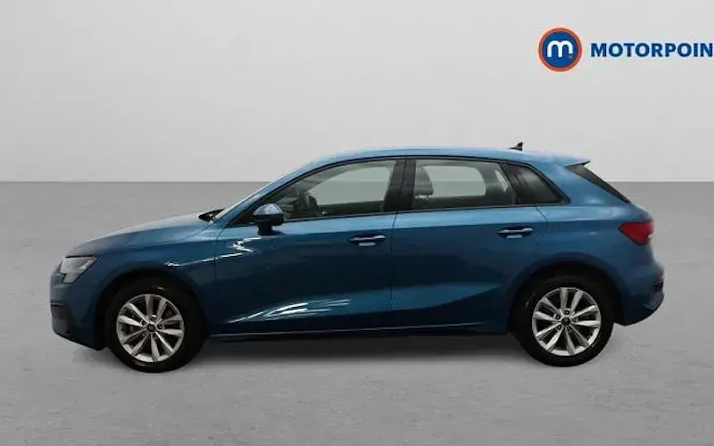 Used Audi A3 Sportback 110 HP (80 kW) 2022 Blue Hatchback