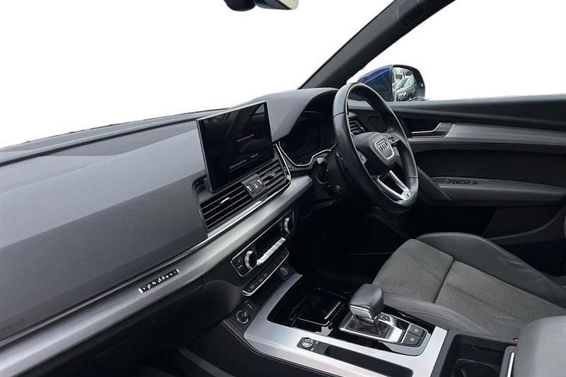 Used Audi Q5 S-Line 265 HP (194 kW) 2021 Navarra blue SUV