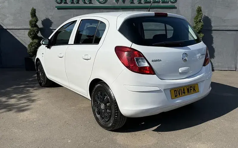 Used Vauxhall Corsa S 65 HP (47 kW) 2014 Hatchback